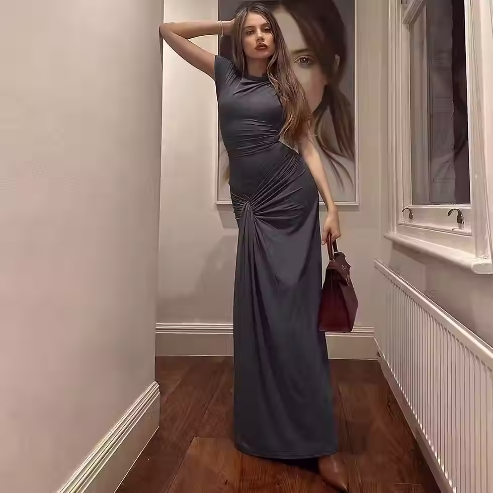Thumbnail: New Fashionable Porm Classy Beautiful Mature Ladies Short Sleeved Cute Black Hot
