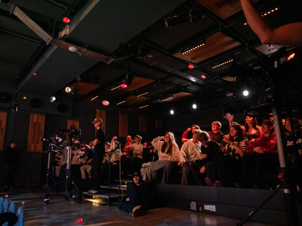 TheConfettiGameShow2025.SECONDSHOTPHOTOGRAPHY.Final-1133425