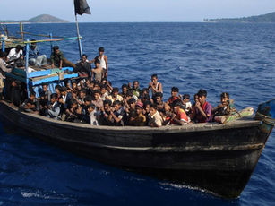 Rohingya Boat with 233 People Detained by Myanmar Navy Near Sittwe