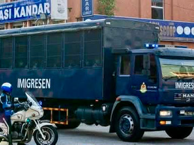 Rohingya Refugees Held Indefinitely in Malaysian Detention Centers: Report