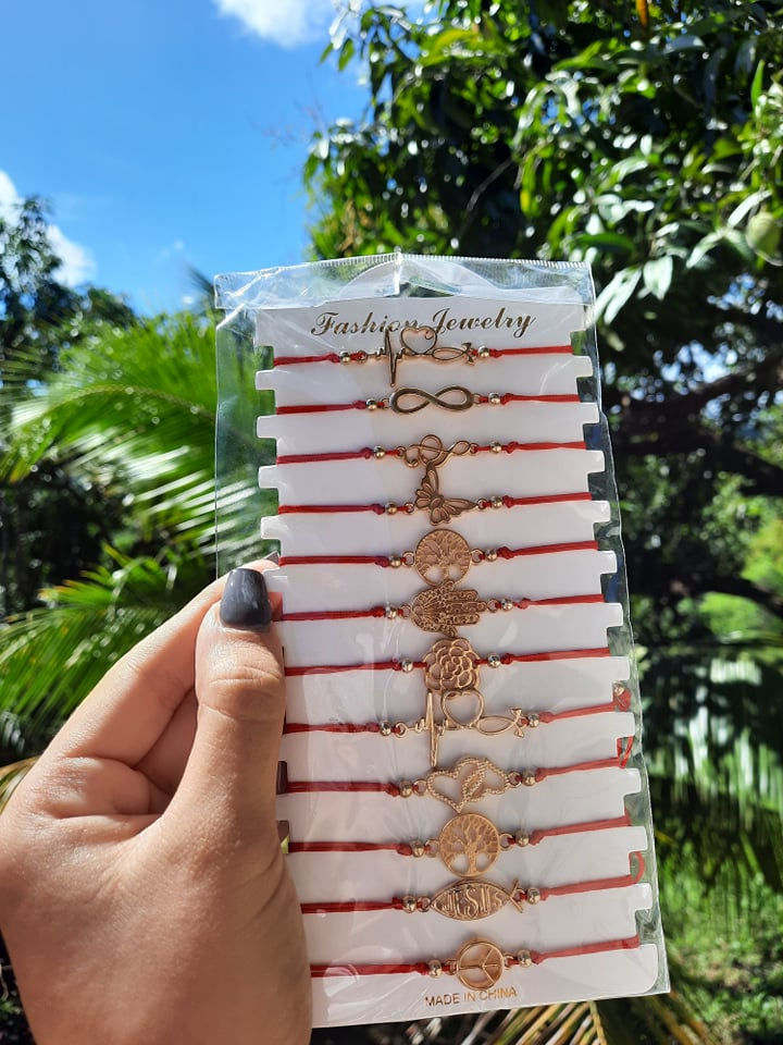 Pulseras de Hilo Rojas (12ud)