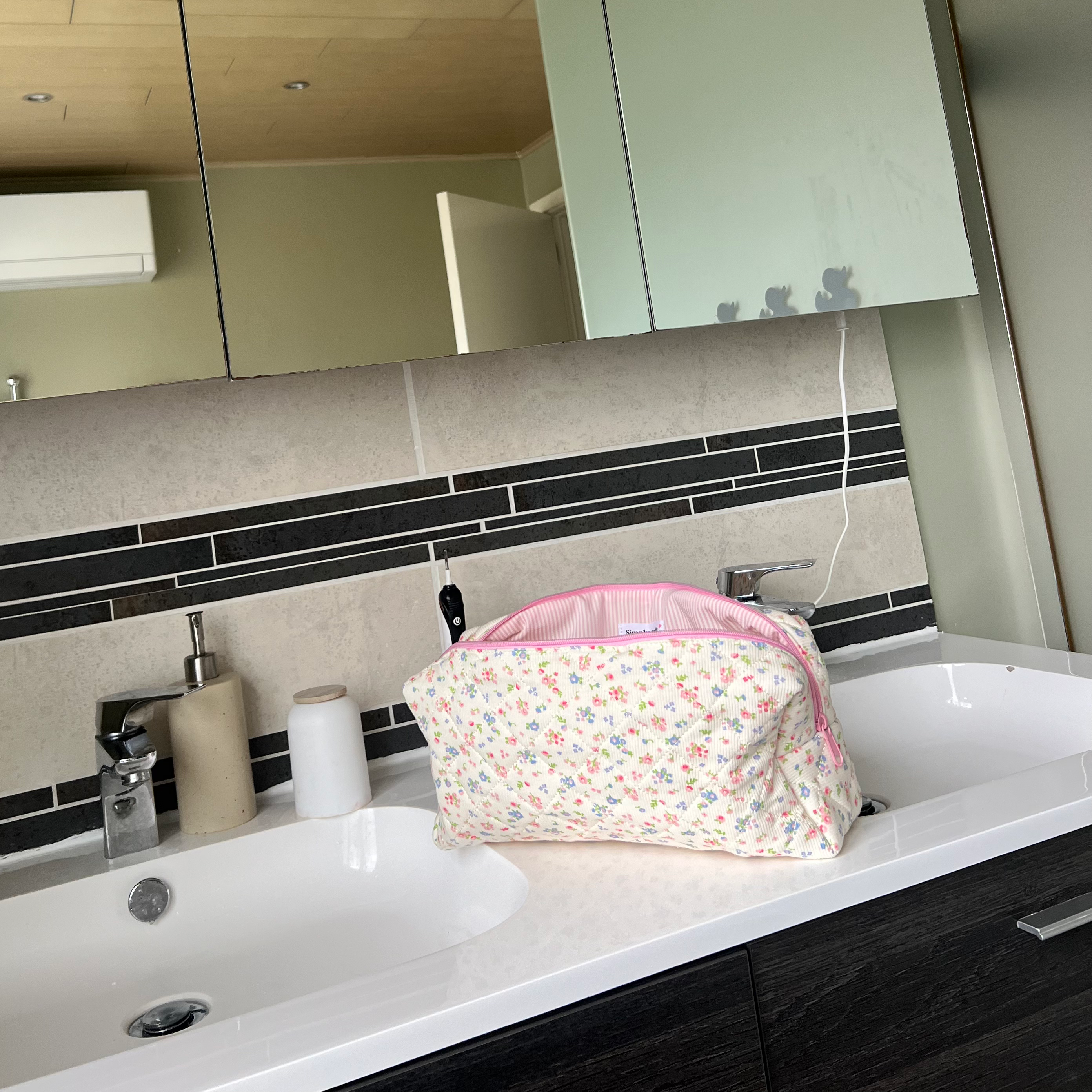 Gepersonaliseerde Daisy dune Hair tool bag