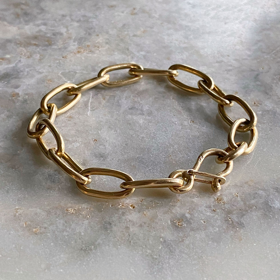 Thumbnail: Oval Trace Bracelet with Hook Clasp in 14k Gold