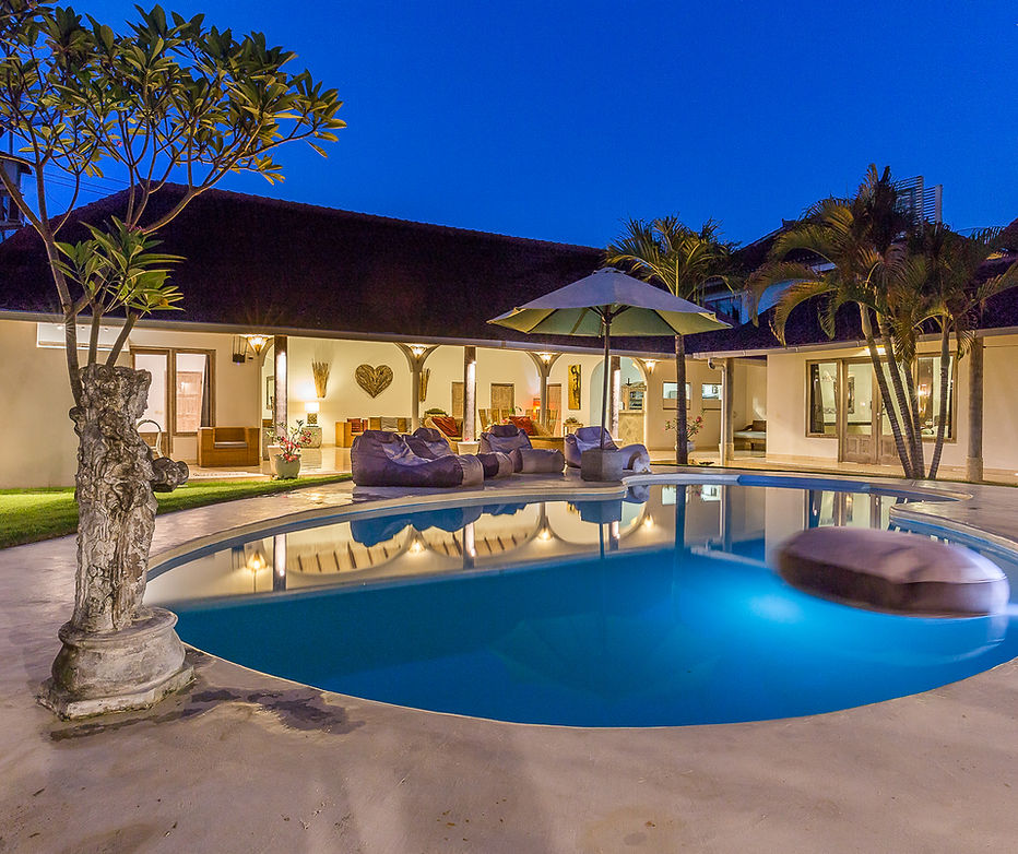 Villa bidadari night-2.jpg
