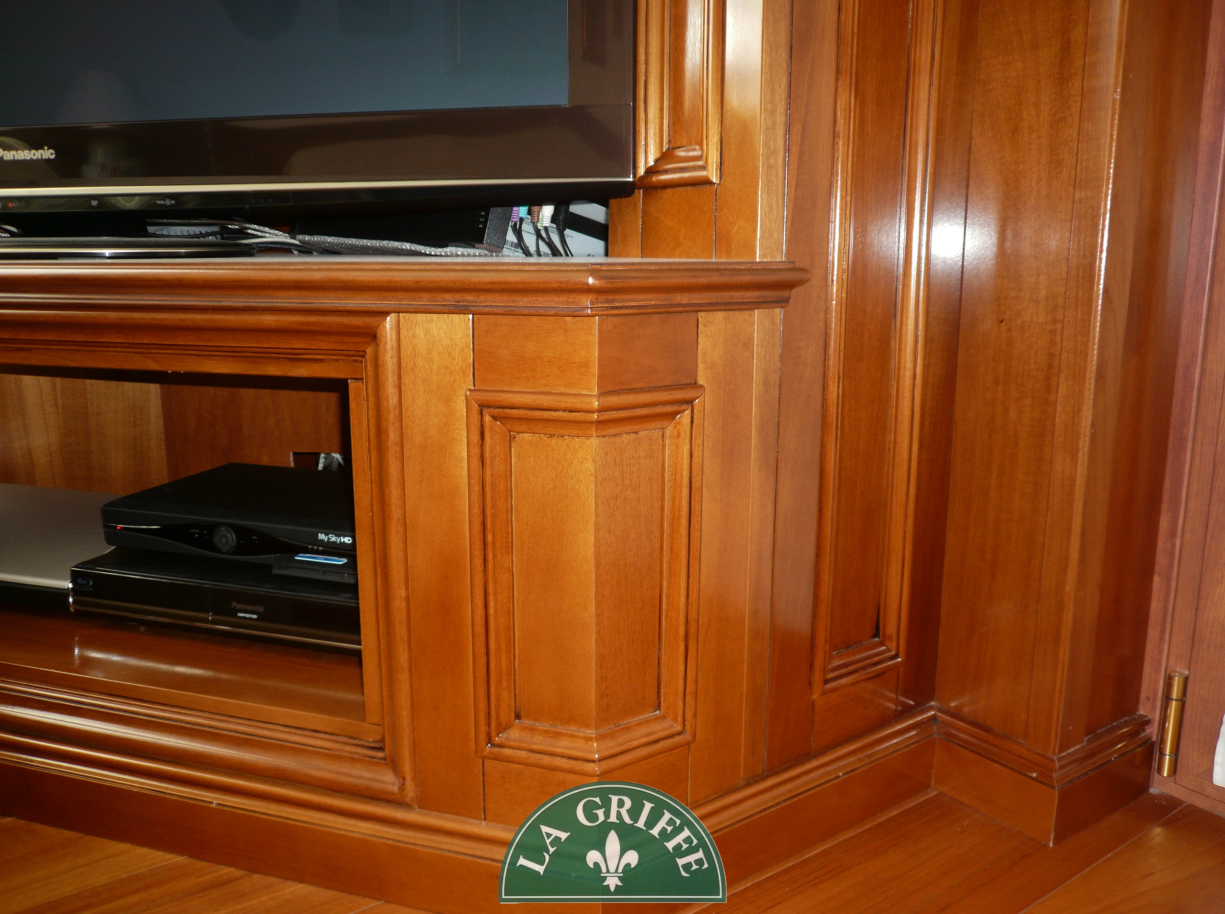 mobile porta tv boiserie brianza