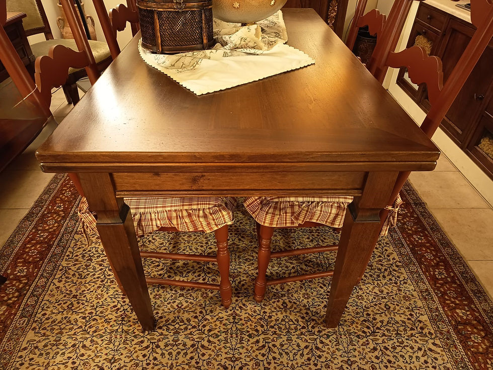 Tavolo in legno Vienna in Noce - Marchi Cucine