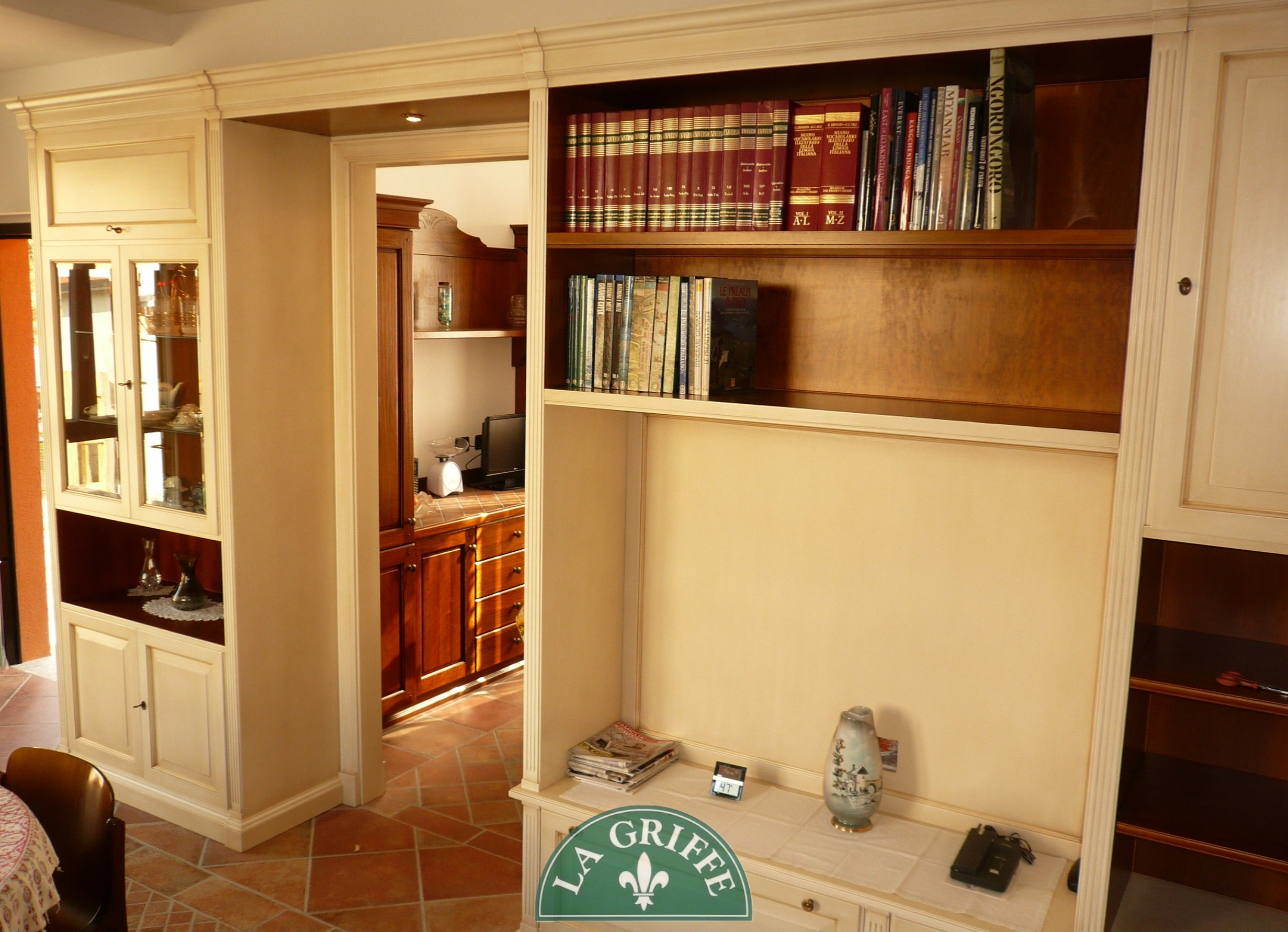 Boiserie bicolore su misura