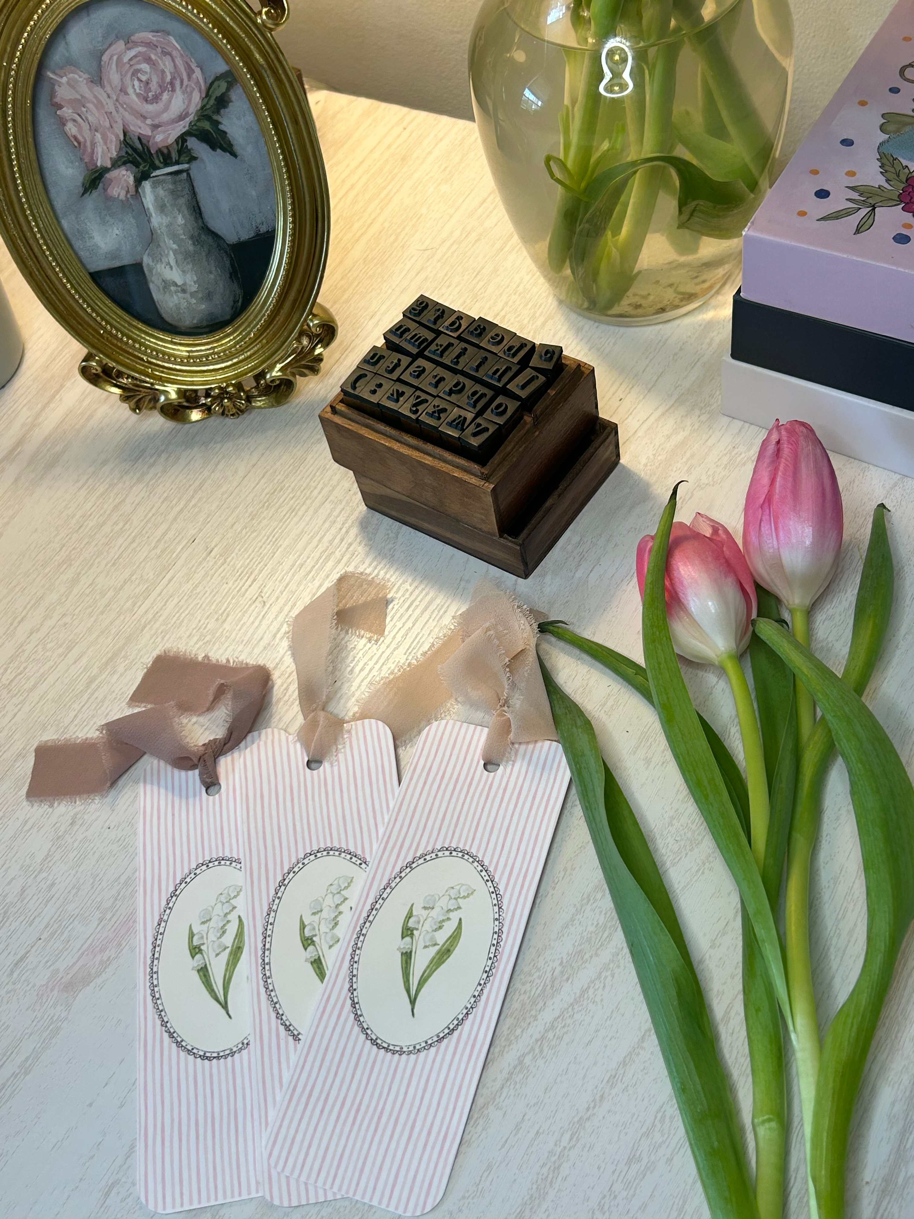 Tulip Pink bookmark sets