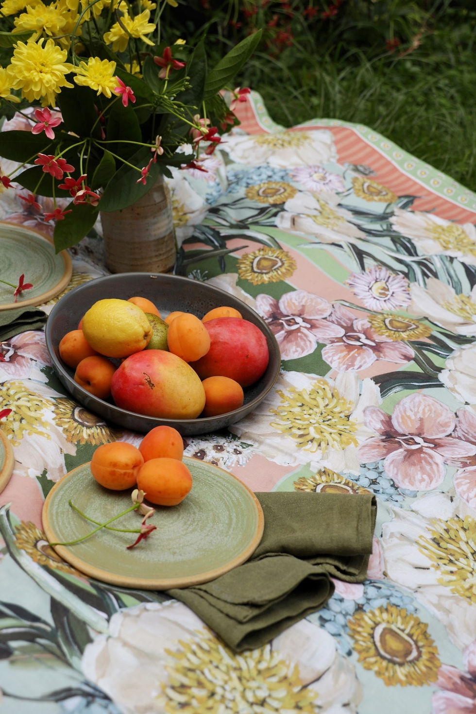 Thumbnail: 'VINTAGE' 100% linen tablecloth