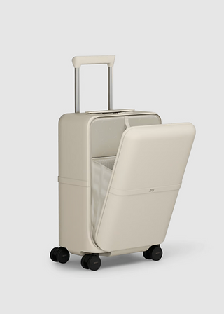 JULY - Capsule Carry On Pro