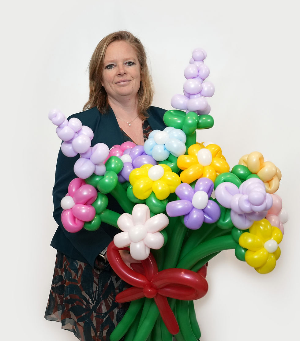 Judith specialist gepersonaliseerde valentijncadeaus Hip met Pit Creaties atelier Kaulille België handgemaakt