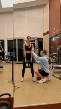 Comment se déroule le coaching en ligne avec Theo Marcopoulos, coach personnel à Miami Beach?