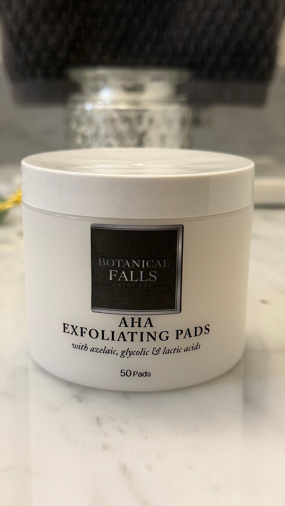 Thumbnail: AHA Exfoliating Pads