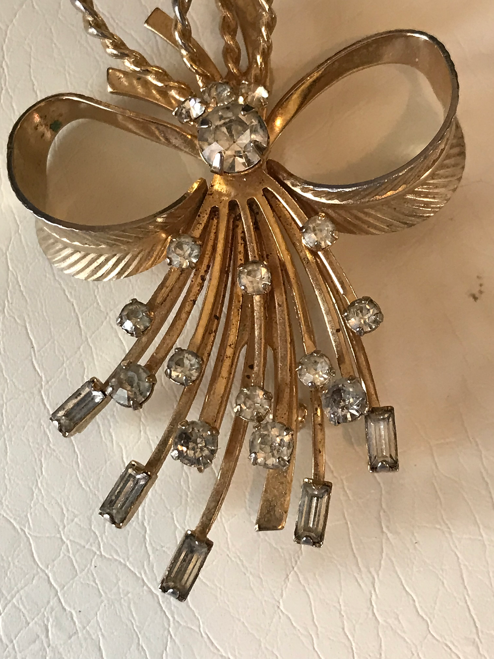 Thumbnail: VTG SARAH COV BOW TIE RHINESTONE BROOCH PIN
