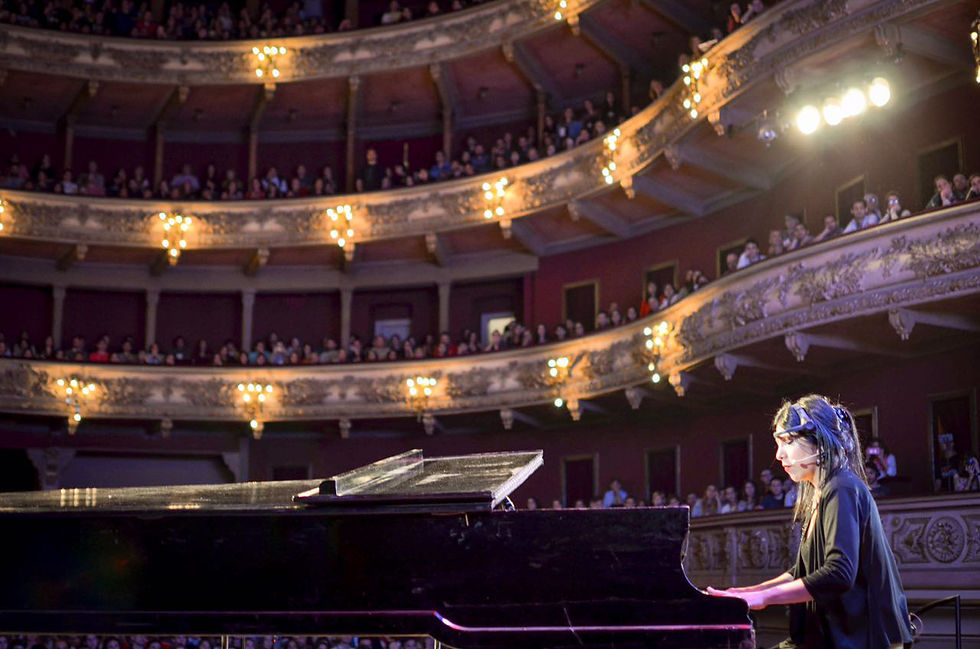 Gina Valenti TEDx Teatro El Circulo Rosario Argentina