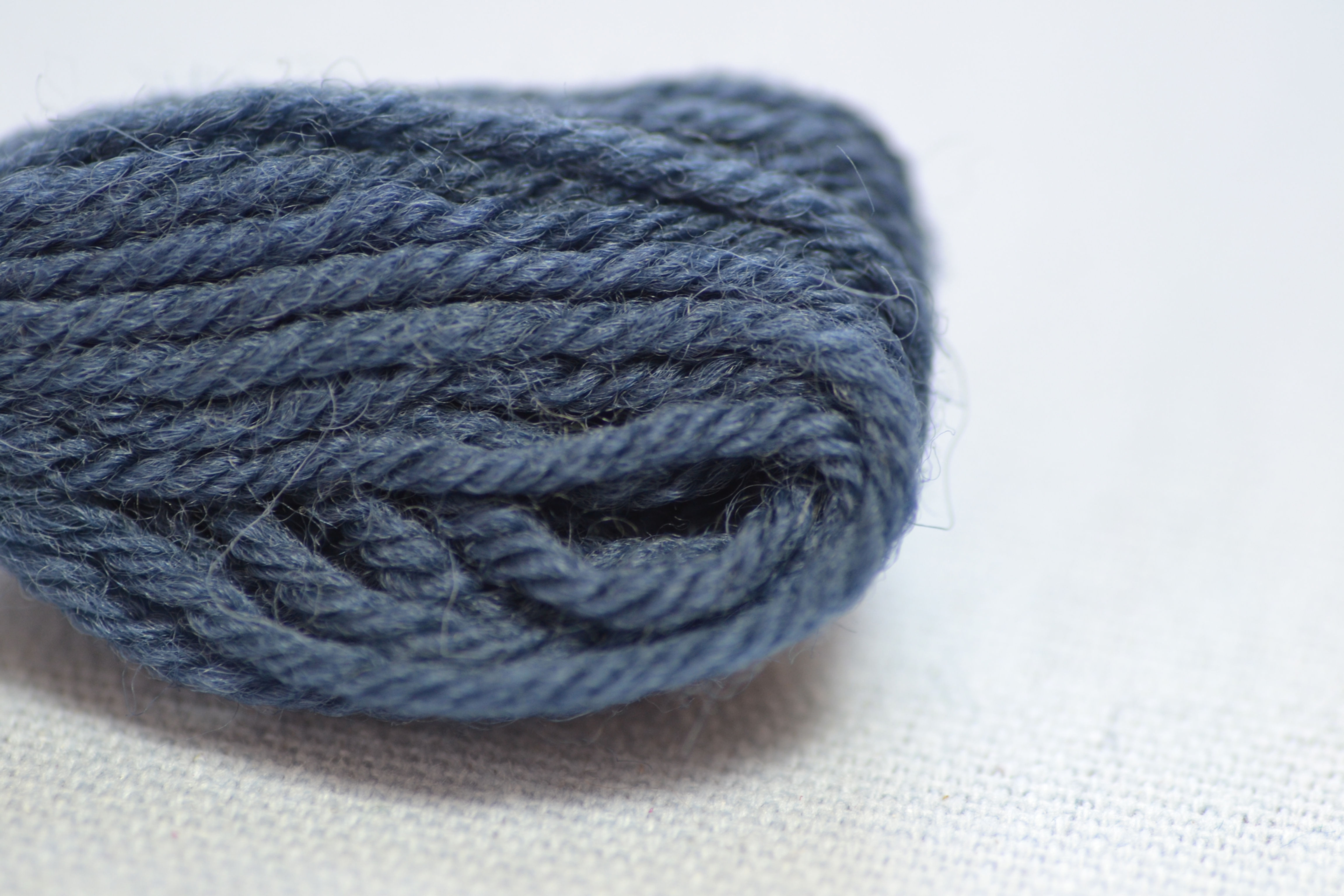 926 Dull China Blue Appletons Wool