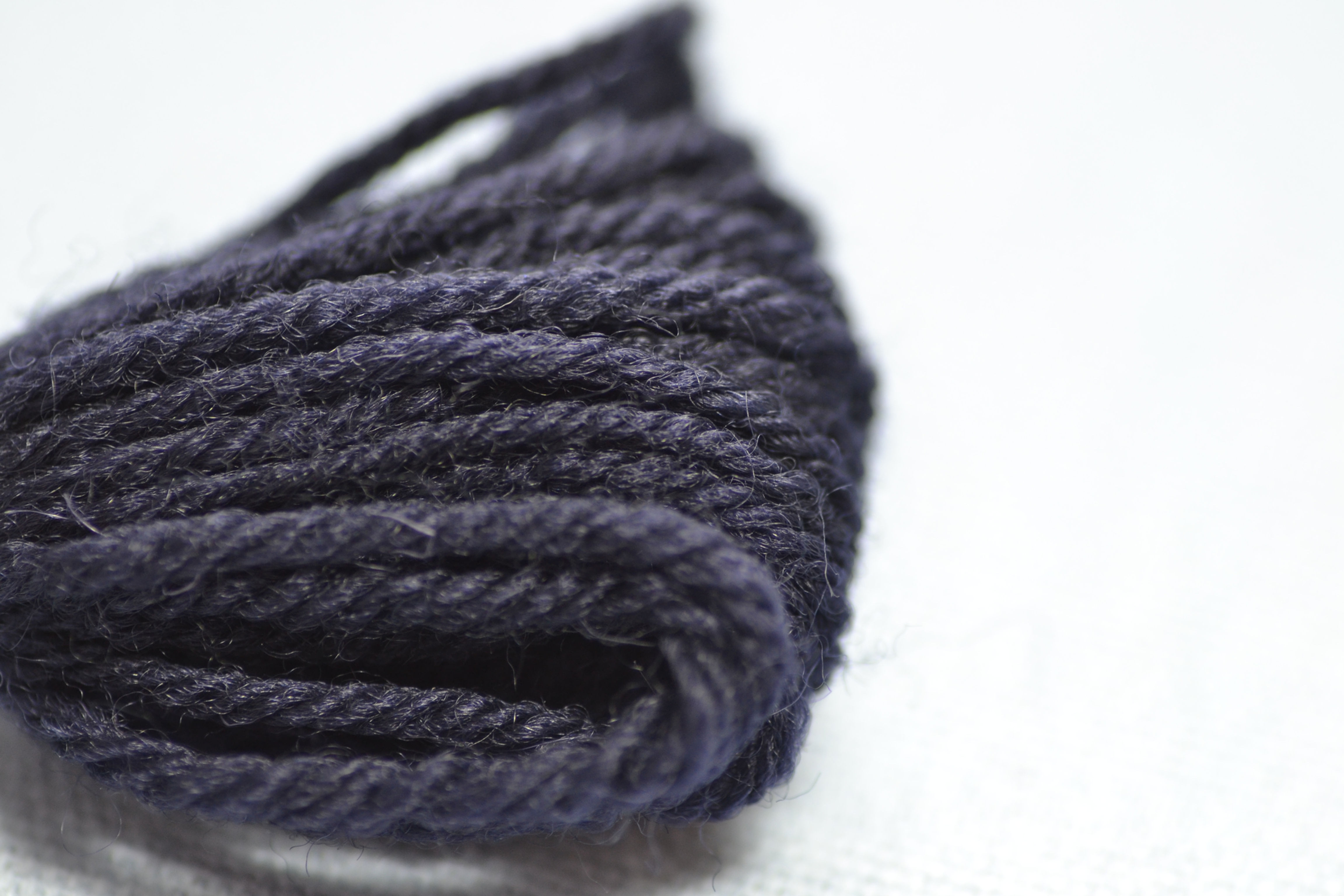 852 Navy Blue (Odd Shades) Appletons Wool