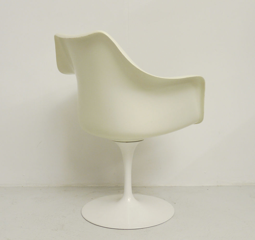 Thumbnail: Pair of Tulip Armchairs by Eero Saarinen for Knoll International