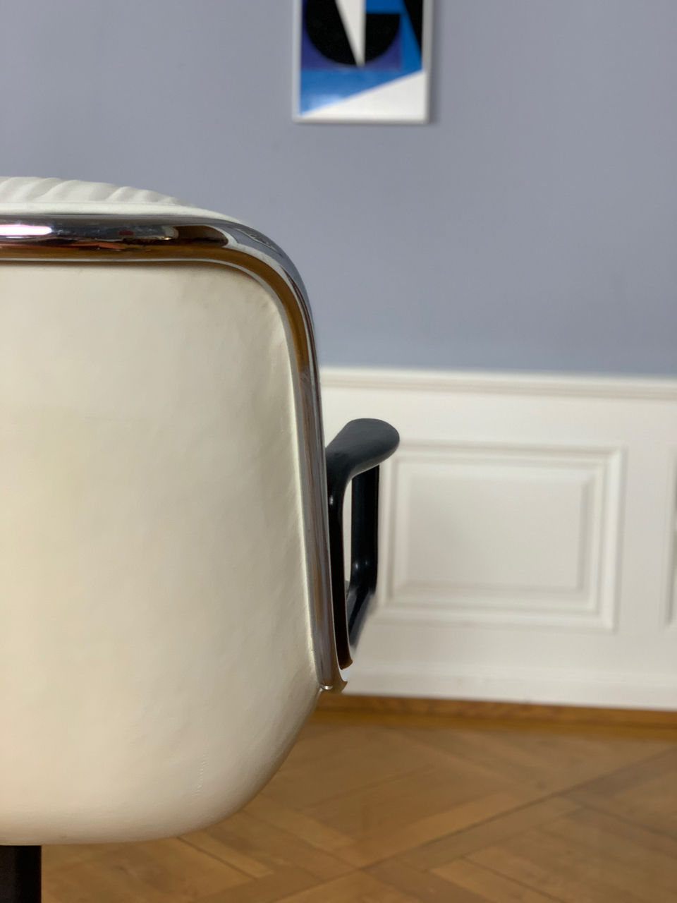 Thumbnail: Swivel Armchair by Charles Pollock for Knoll International