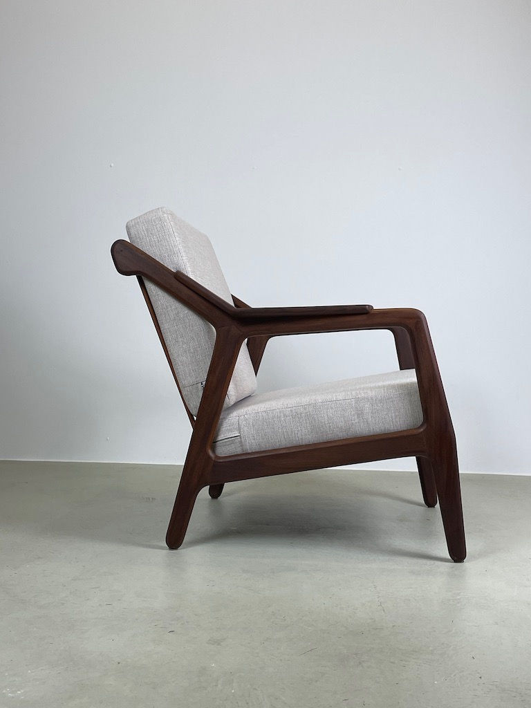 Thumbnail: Bernhard Pedersen Easy Chair for Randers Møbelfabrik