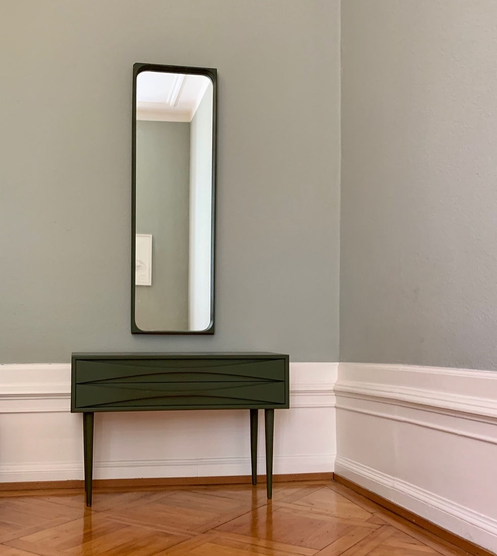 Thumbnail: Niels Clausen Hallway Set