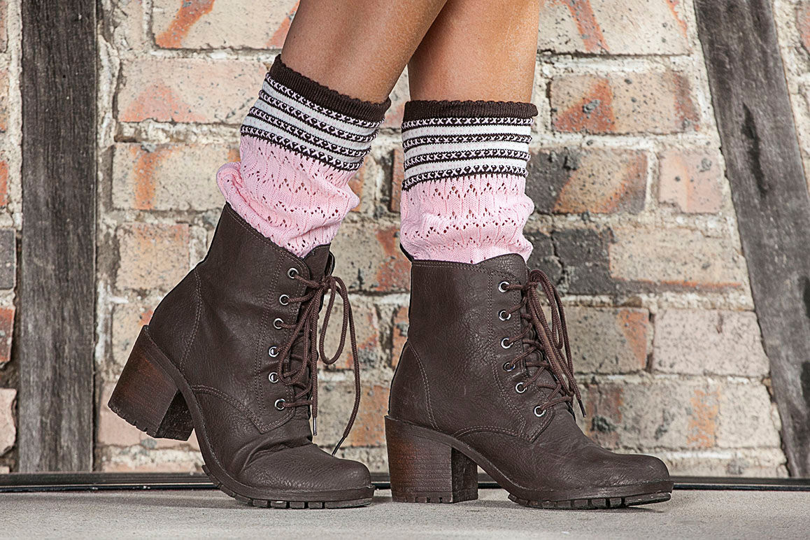 Polaina Típica Alemã Feminina - Maquinetada Rosa, Marrom e Off White