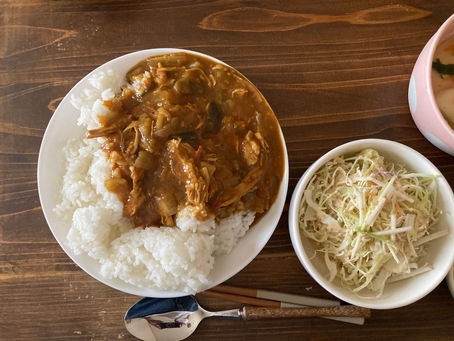 今日のまかないは無水カレー。