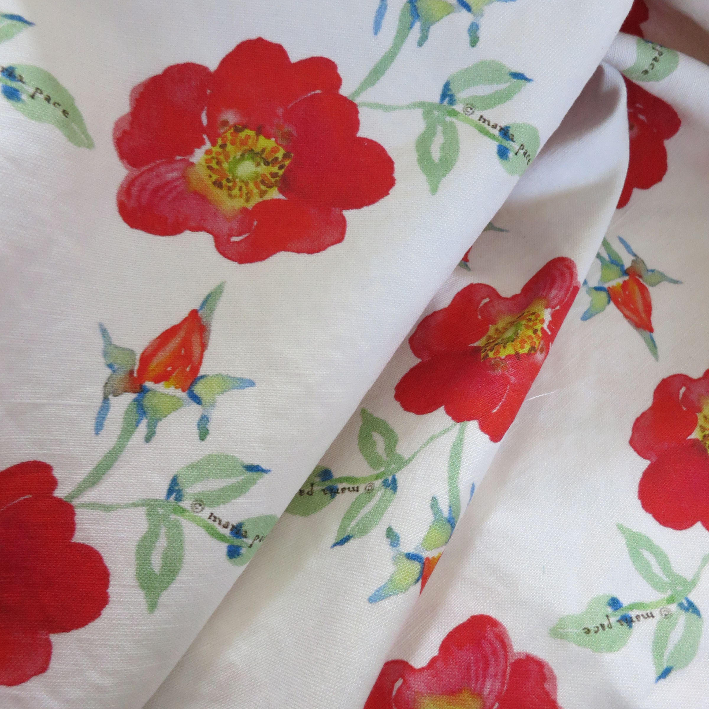 red rose pattern