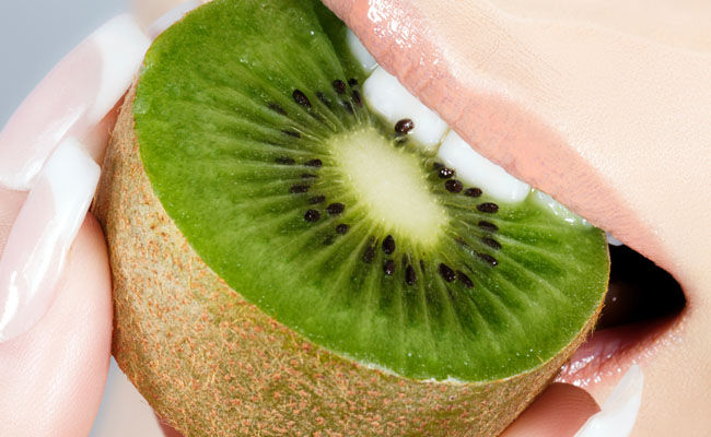 pesquisa-diz-que-o-kiwi-pode-ser-grande-aliado-no-bronzeamento.jpg
