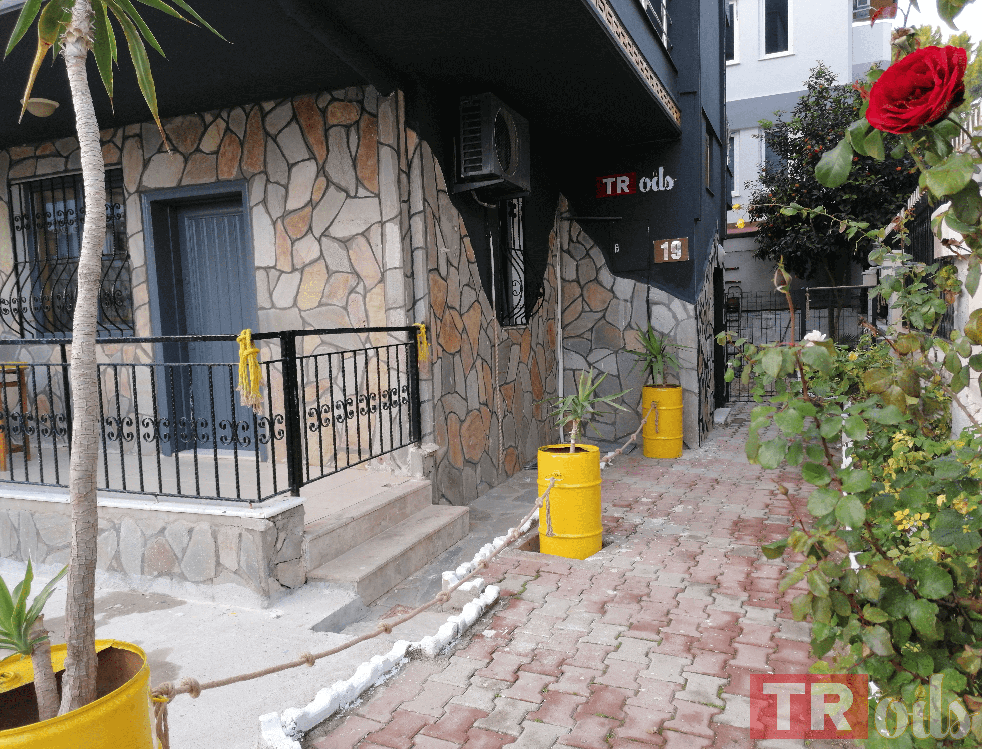 troils-merkez-ofis-bahce-min