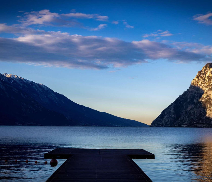 Il Lago di Garda all'alba: un'esperienza che pochi turisti vivono