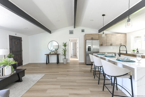 Todos Santos Dr, Santee