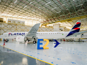 LATAM Unveils First Newly Painted Embraer E195-E2 Aircraft
