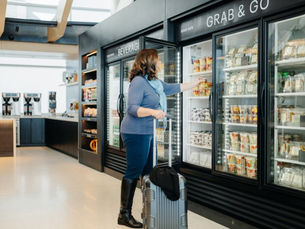 United Airlines Customers Can Now ‘Grab-and-Go’ Snacks and Beverages at New Airport Club in Denver
