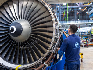 Dublin Aerospace Welcomes Applications for 2023 Apprenticeship Program
