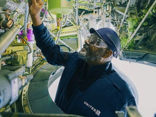 United Airlines Introduces Pathway for U.S. Army Reservists and Students to Become AMTs
