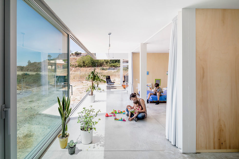 Ventana al Horizonte - Adria Goula