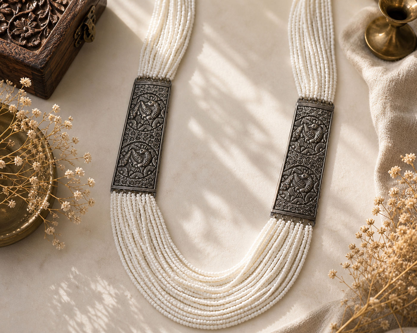 Oxidized Peacock Design And Beads Necklace - White 
