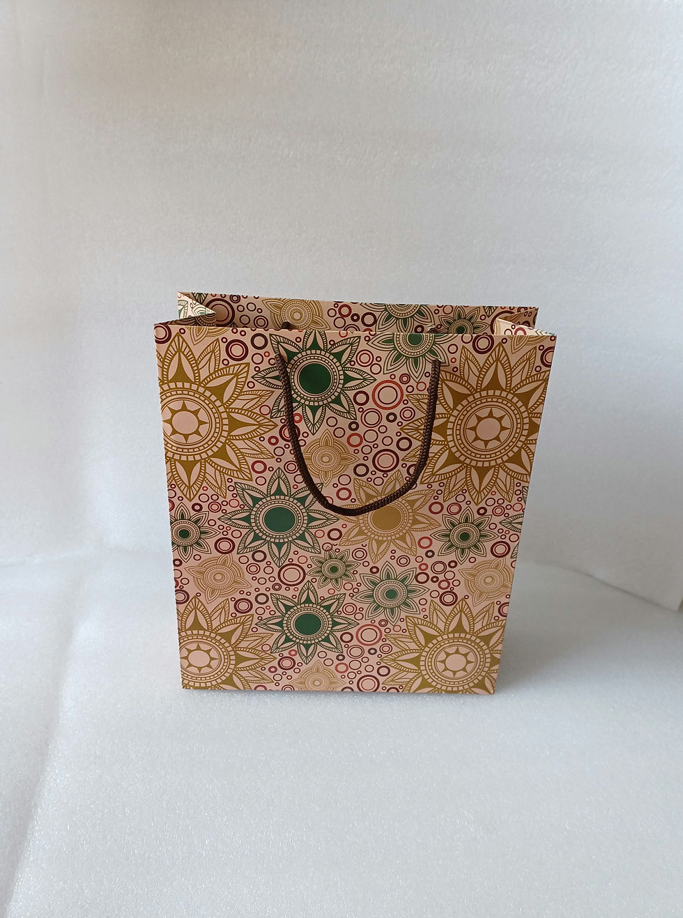 Thumbnail: Heritage Bloom Gift Bag (Pack of 6)