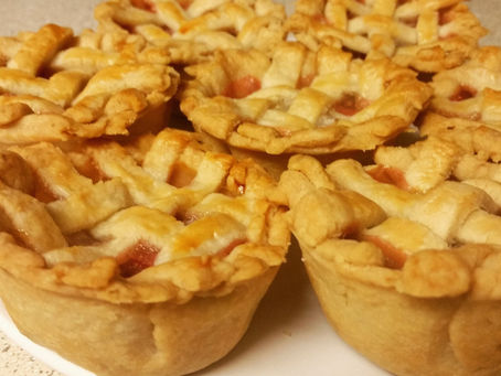 Rhubarb Pie (Miniature)