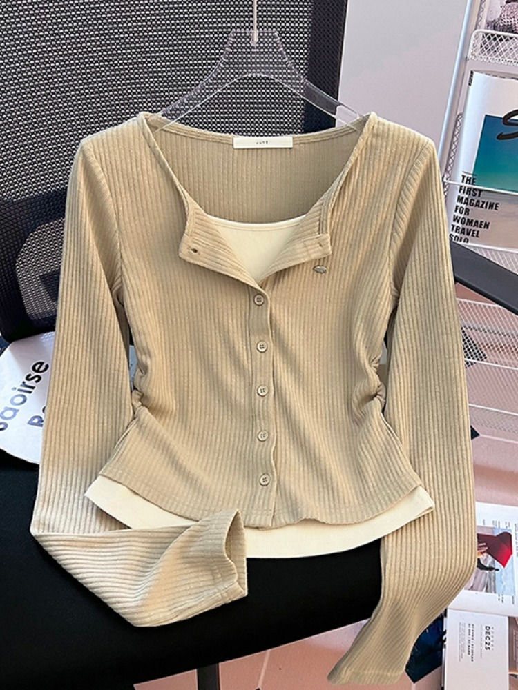 Miniatura: Camiseta Feminina Manga Longa Slim Fit Plus Size com Design Moderno para Outono.