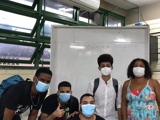 Intervenção dos Pibidianos no Núcleo Colégio Estadual Edvaldo Brandão Correia 