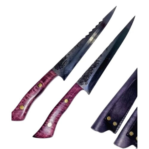 Two knives with wooden handles. FACA SENNA LUXO - BRUT FORGE INOX 3D (EDIÇÃO EXCLUSIVA) is present.