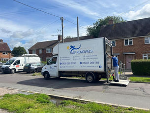 Man and van vs full home removals in Swindon: what’s actually cheaper?