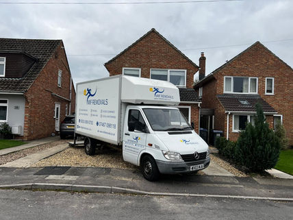 Mif removals doing house removal service in swindon uk