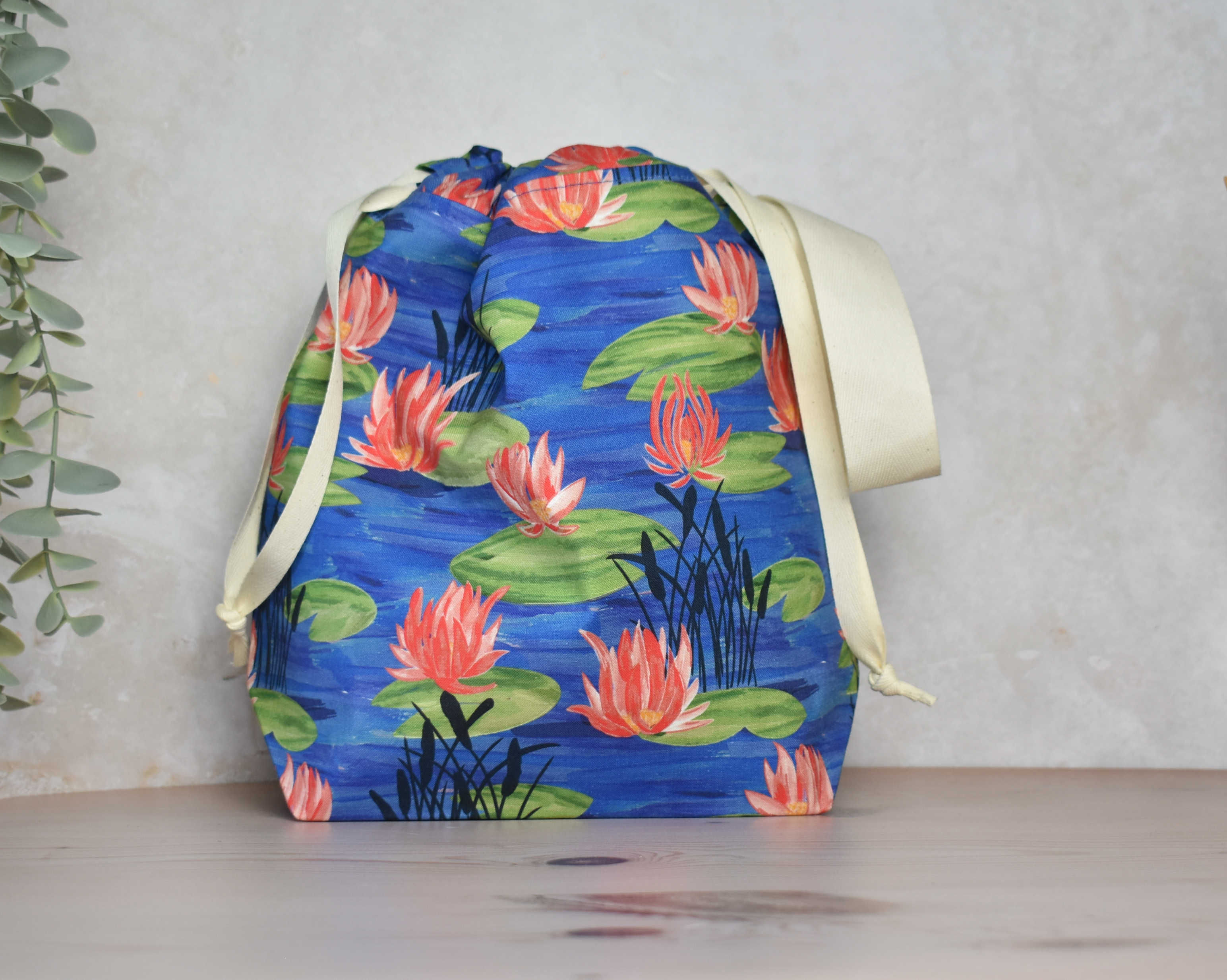 Small drawstring project bag - waterlillies