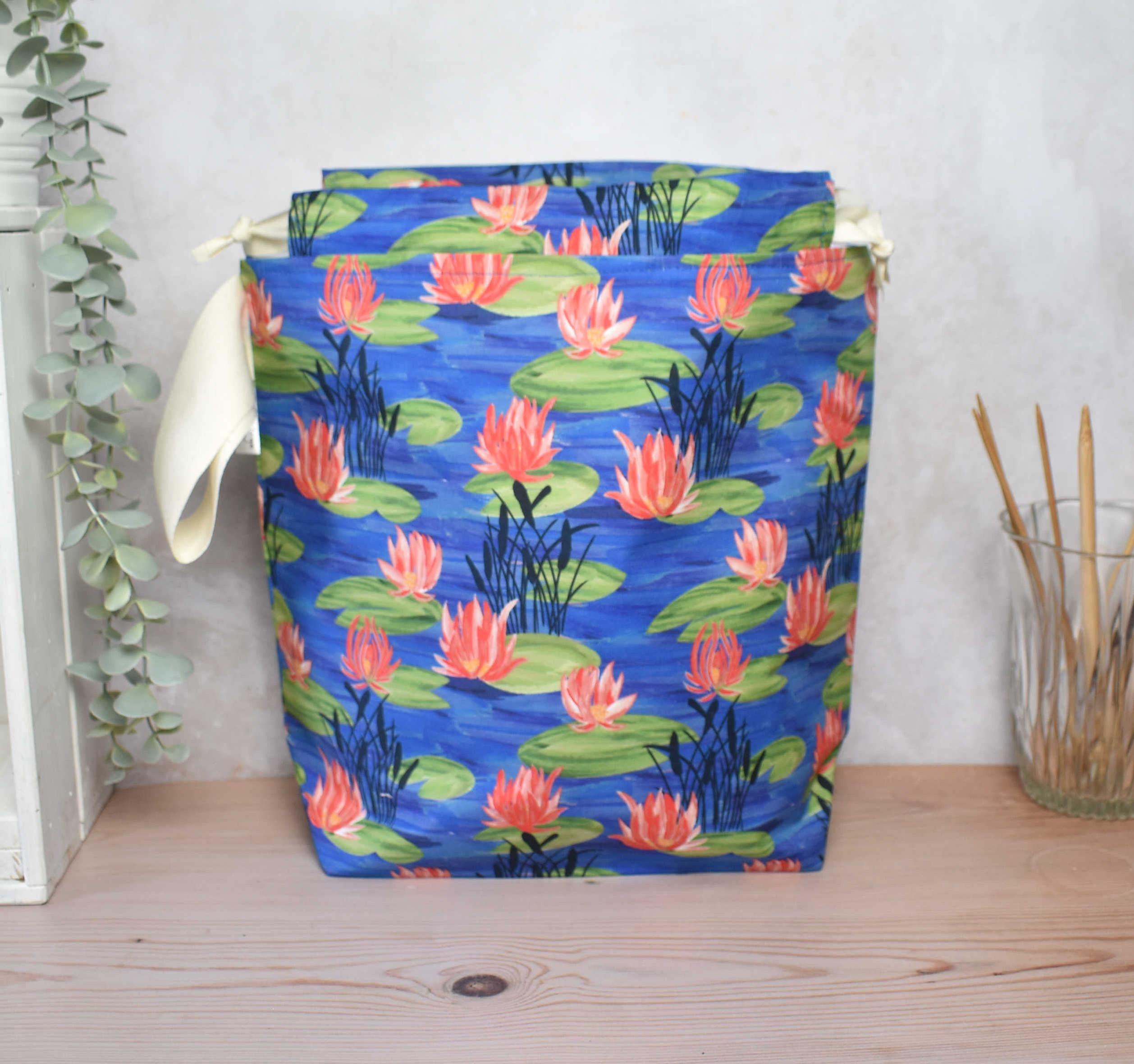 Medium drawstring project bag - waterlillies