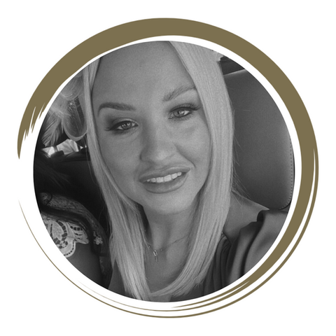 An image of Ria Hunt, a Zen Luxury Extensions brand ambassador