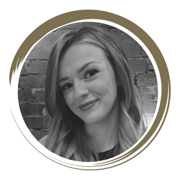 An image of Saffron Davis, a Zen Luxury Extensions brand ambassador