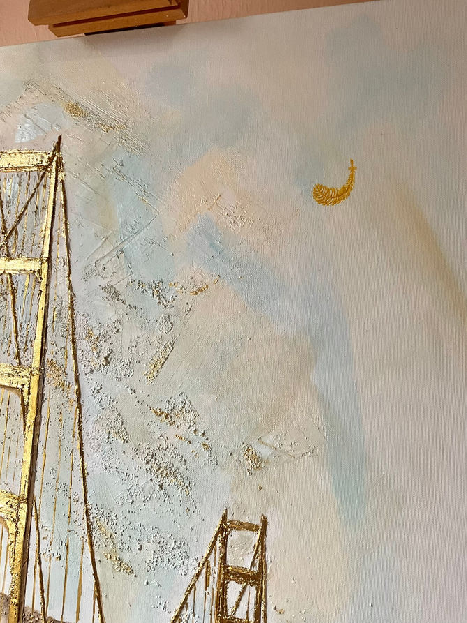 "Vedere le sue forme insinuarsi lentamente tra la sottile coltre bianca della nebbia è una sensazione unica che lascia senza fiato